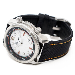 The Megalodon - Diver Collection